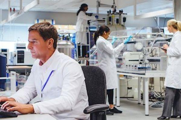Computer Lab Assitannce Lab Assistant Technology